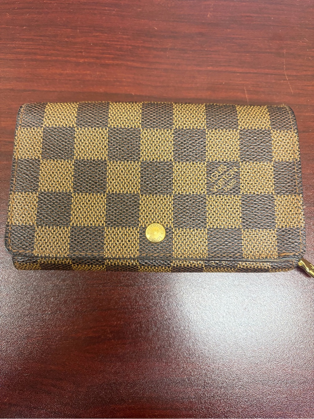 Louis Vuitton 2002 Damier Ebene Pattern Trésor Wallet